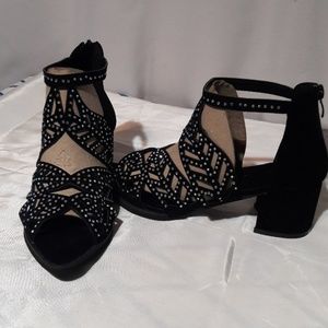 Black bling sandals ankle strap 2"h heel 7 NWOT